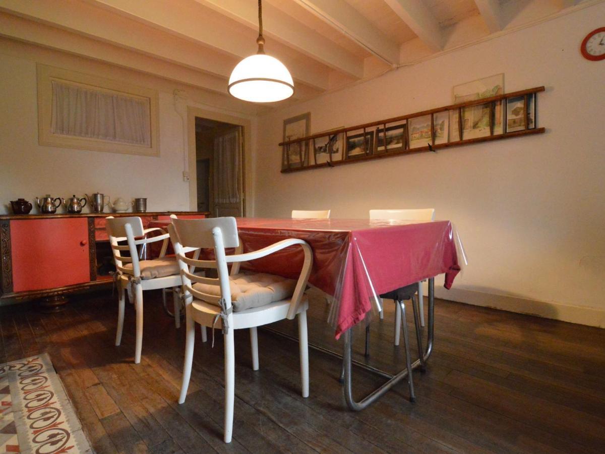 Spacious Holiday Home Near The Forest Barricourt Exteriör bild